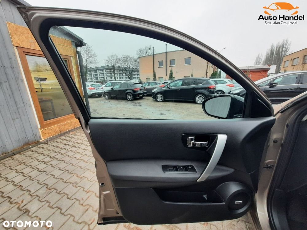 Nissan Qashqai 2.0 CVT tekna - 32