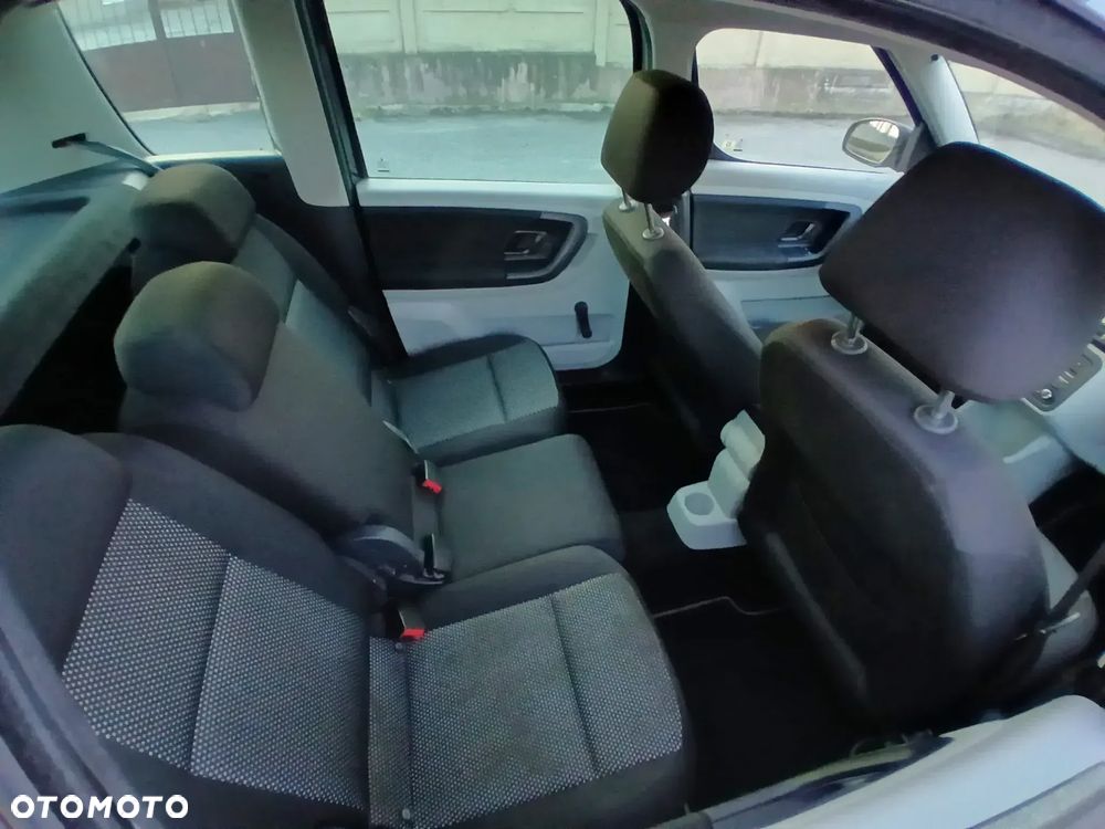 Skoda Roomster 1.6 TDI DPF Scout - 10