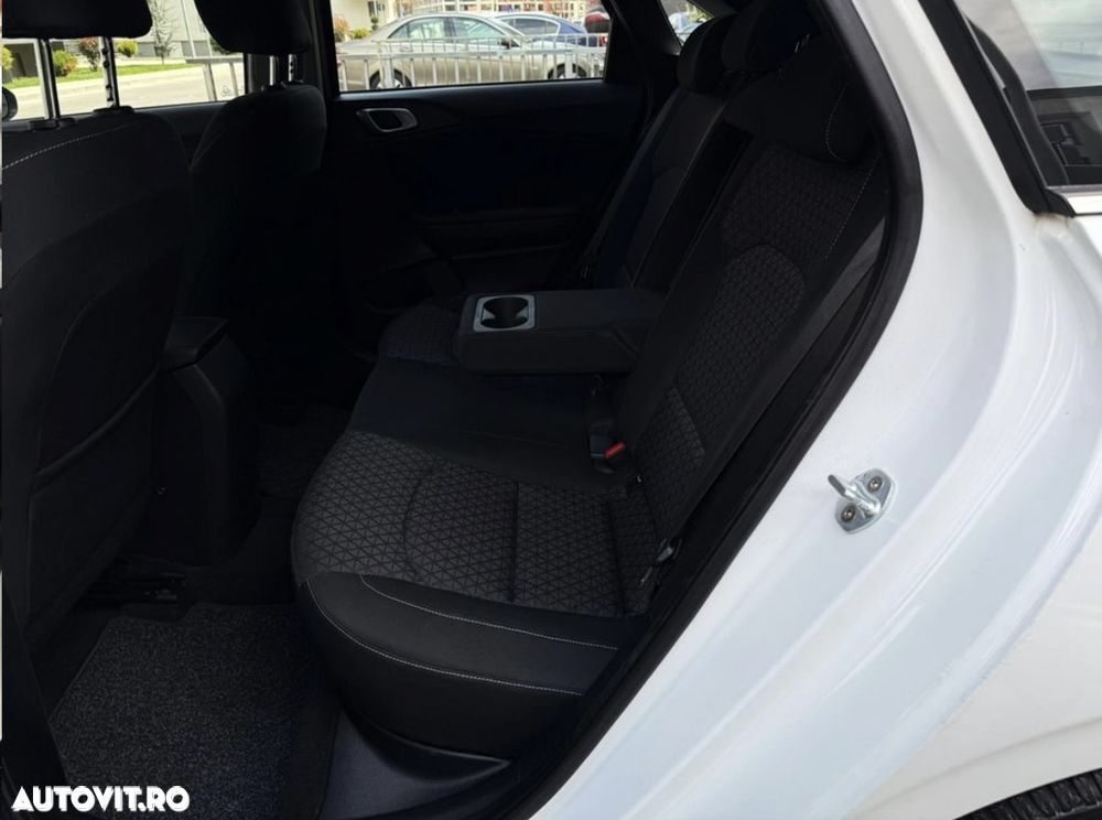 Kia Ceed - 25
