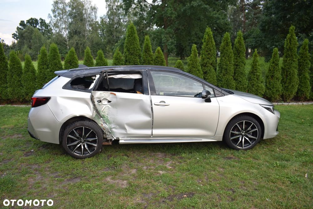 Toyota Corolla 2.0 Hybrid GR Sport Dynamic - 4