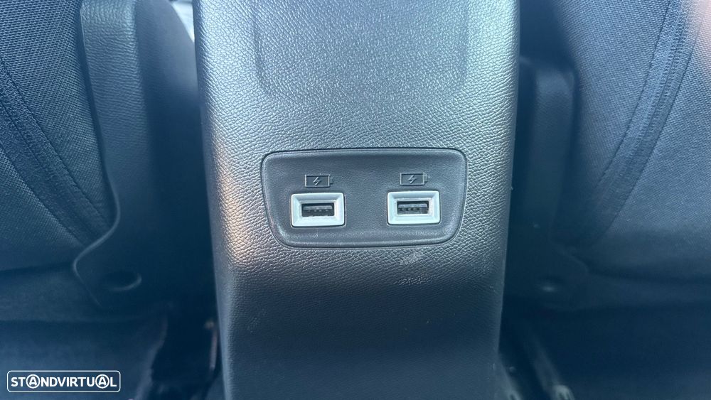 Peugeot e-208 Allure Pack - 13