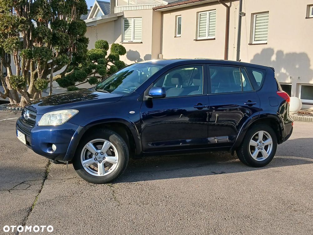 Toyota RAV4 2.2 D-CAT 4x4 Sol - 4