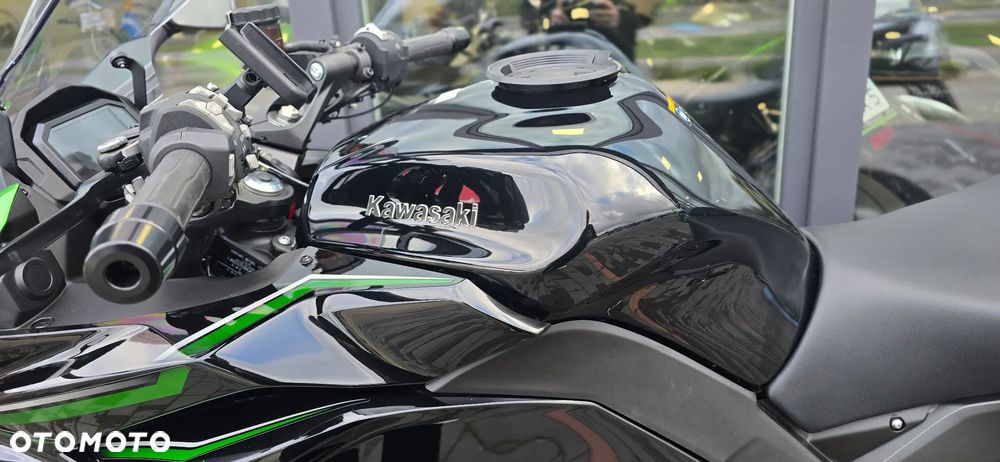 Kawasaki Ninja 1000 SX - 33