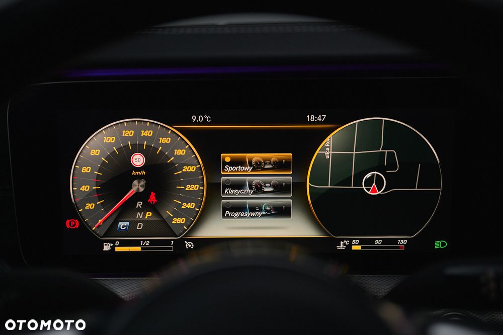 Mercedes-Benz Klasa E 220 d 4-Matic AMG - 28