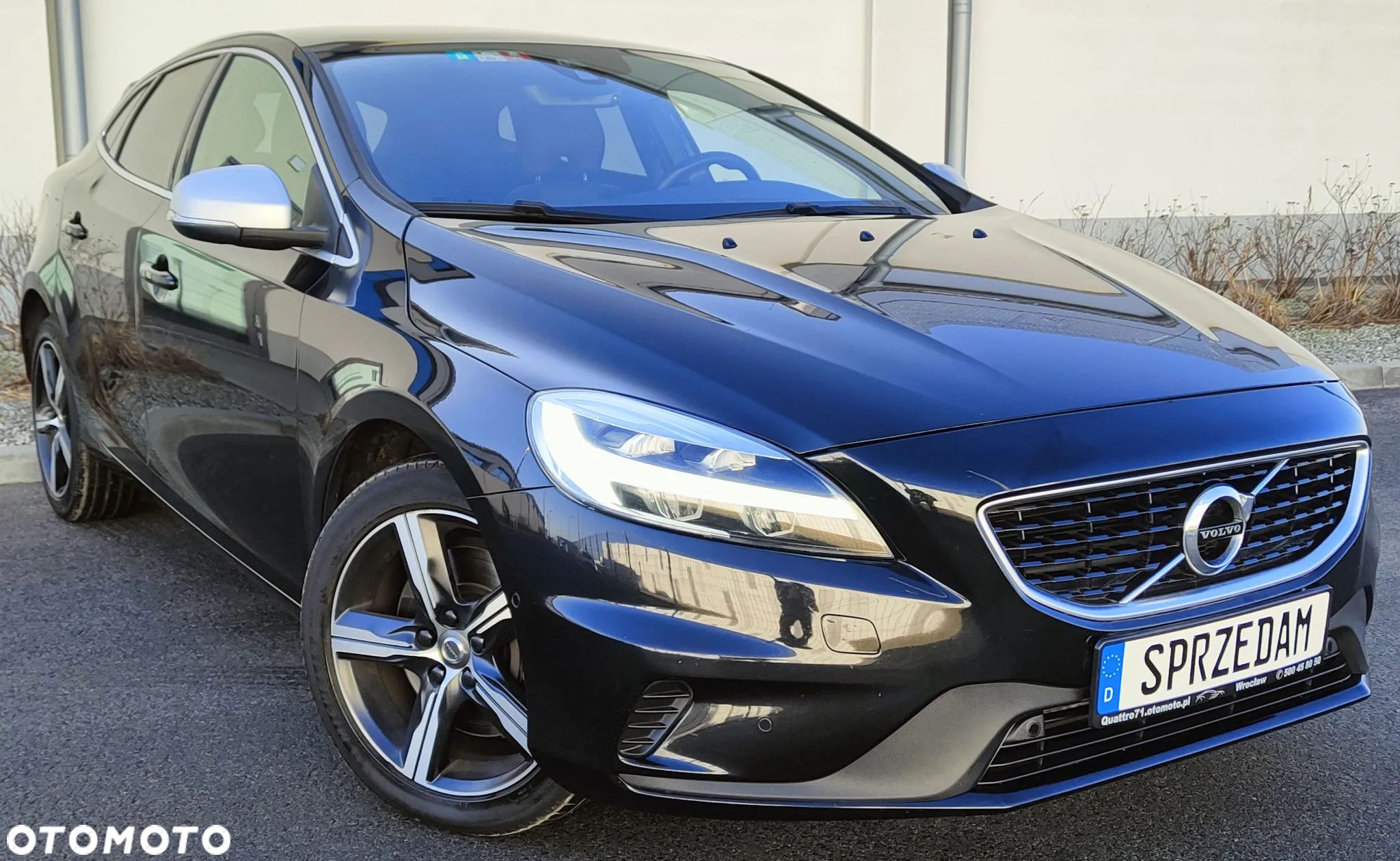 Volvo V40 T3 Geartronic RDesign - 1