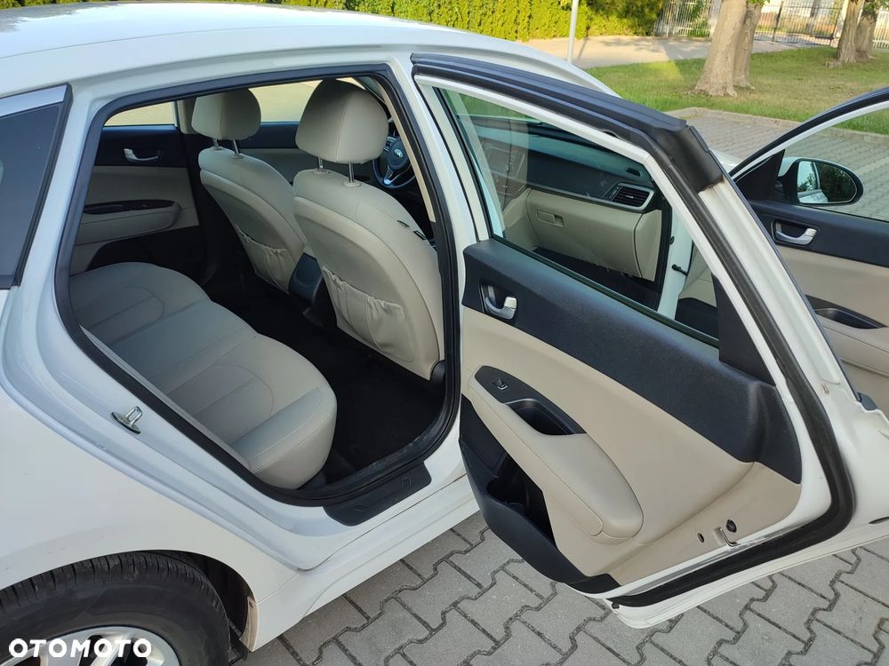 Kia Optima - 7