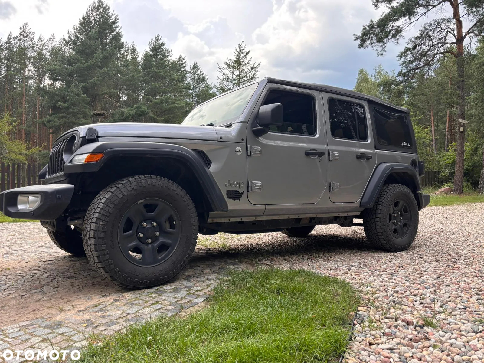 Jeep Wrangler - 4