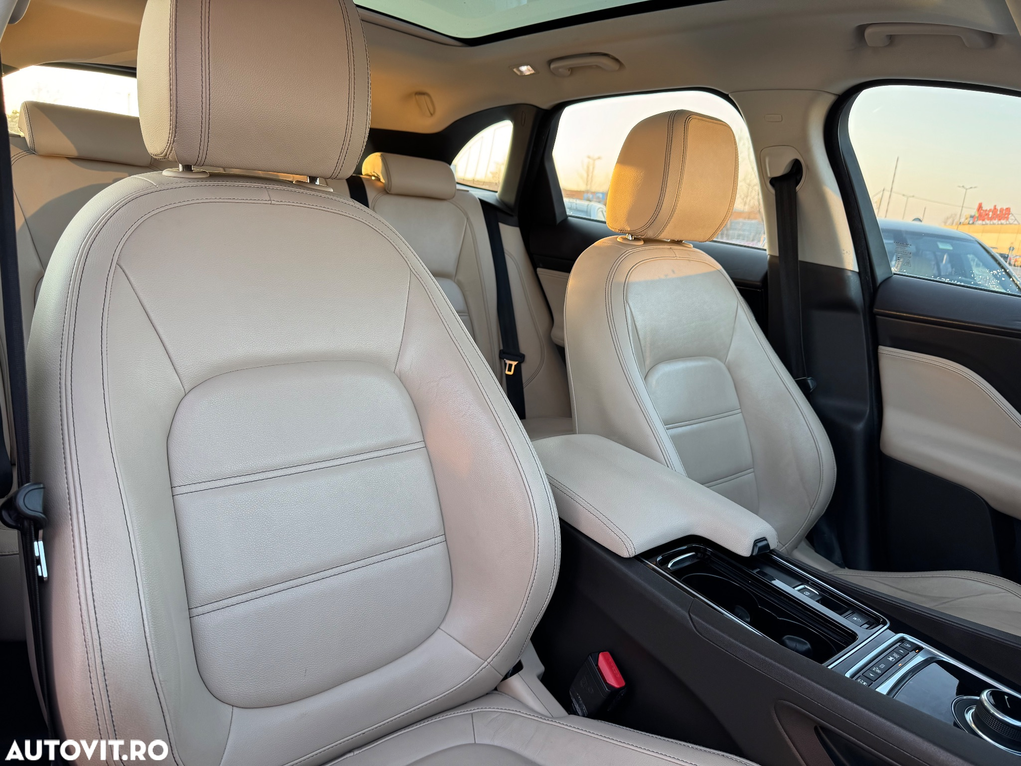 Jaguar F-Pace 20d AWD Prestige - 14