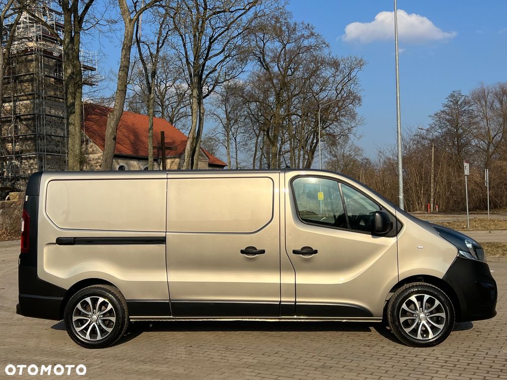 Opel Vivaro - 8