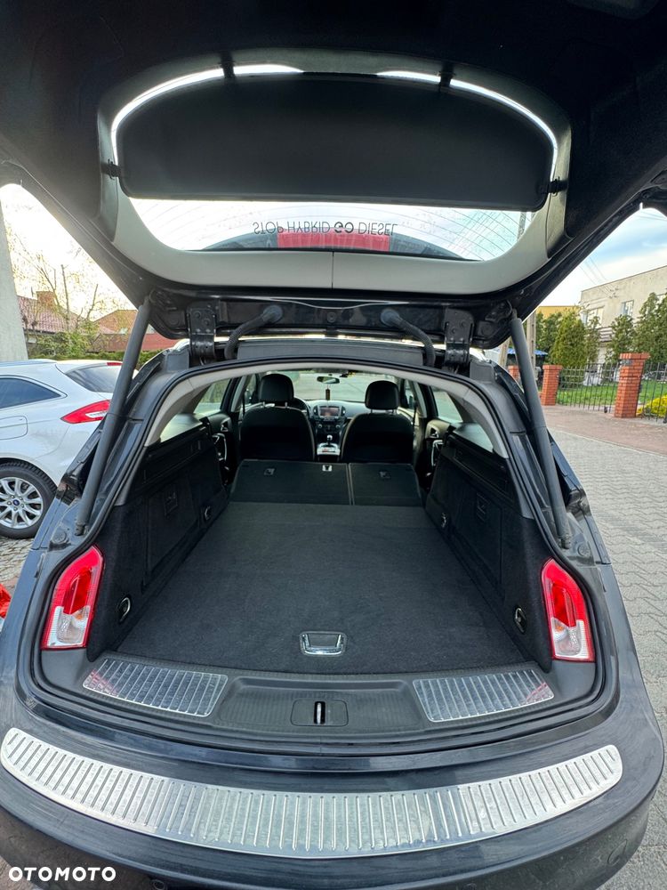 Opel Insignia - 25