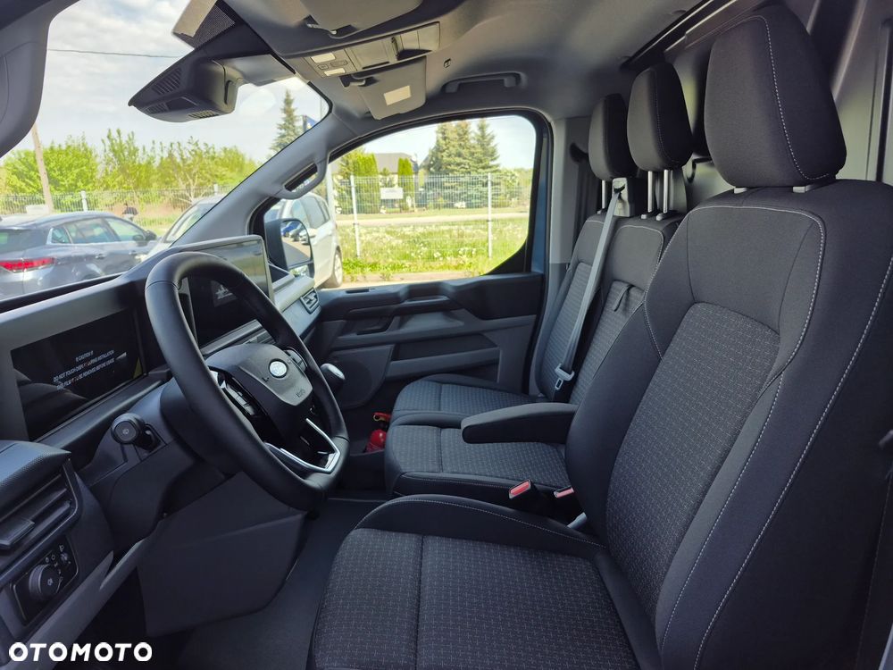 Ford TRANSIT CUSTOM - 11