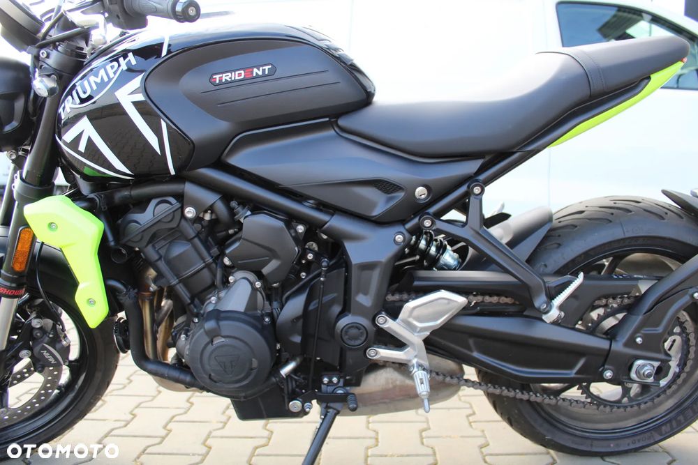 Triumph Trident - 10
