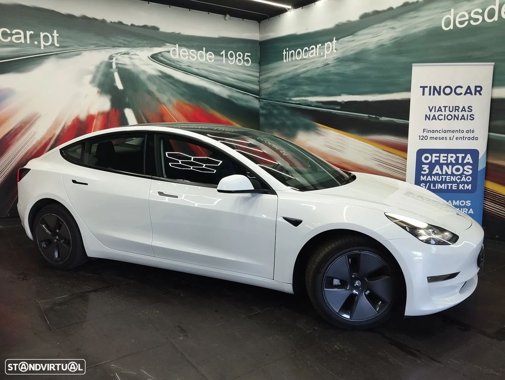 Tesla Model 3 Long-Range Dual Motor AWD — fotografia 2