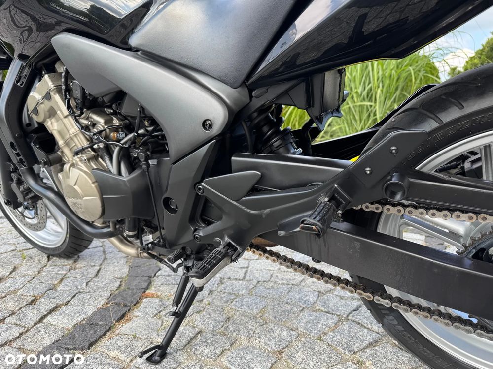 Honda CBF - 22