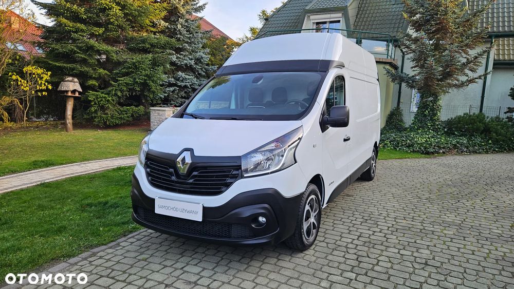 Renault TRAFIC - 2