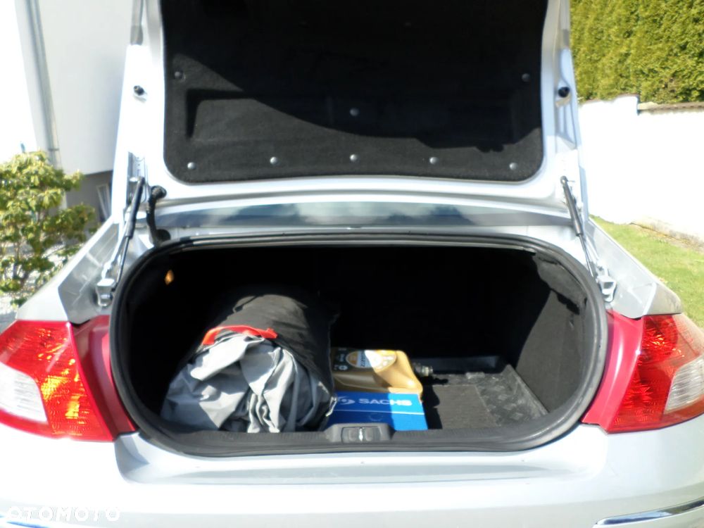 Peugeot 407 140 JBL - 21