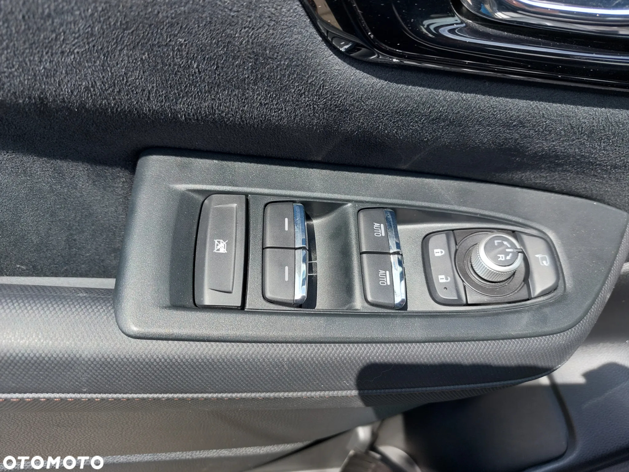 Subaru Forester 2.0i-L Platinum (EyeSight) Lineartronic - 8