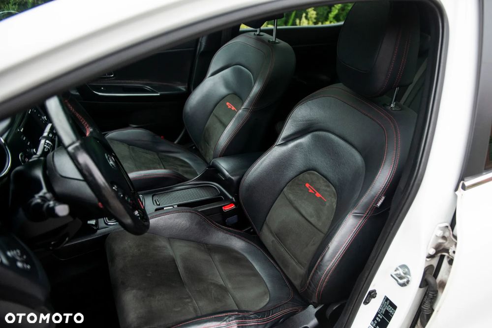 Kia Ceed 1.6 T-GDI GT - 21