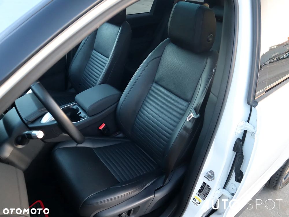 Land Rover Discovery Sport 2.0 P200 mHEV SE - 18