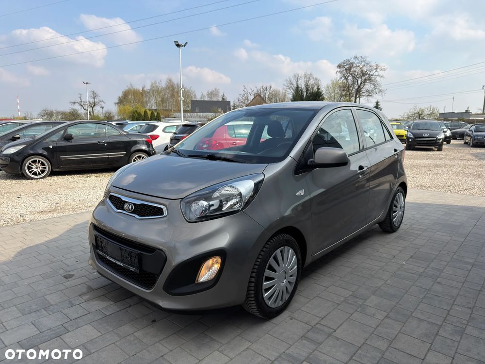 Kia Picanto 1.0 Fifa World Cup Edition - 12