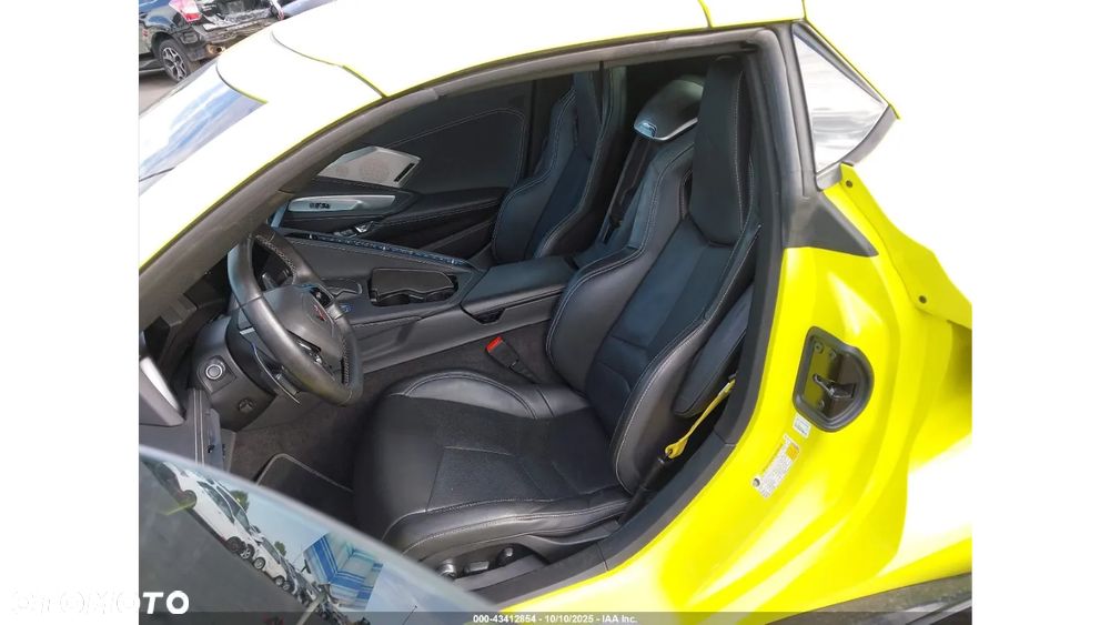 Chevrolet Corvette - 10