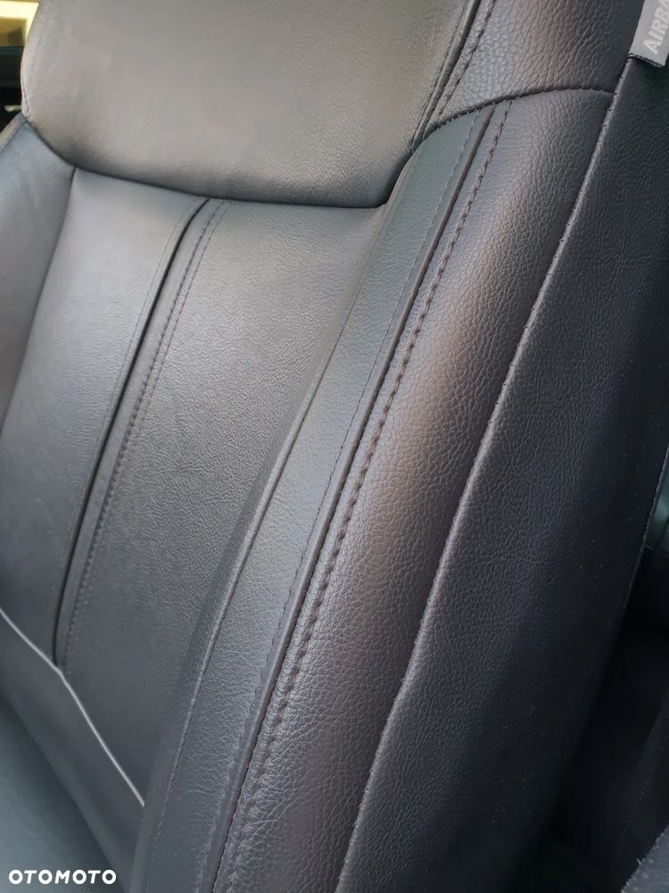 Peugeot 3008 HDi 150 Allure - 25