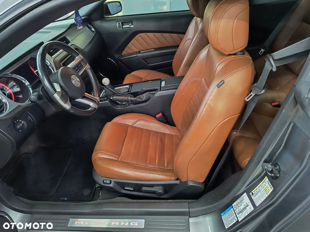 Ford Mustang 5.0 V8 GT - 8