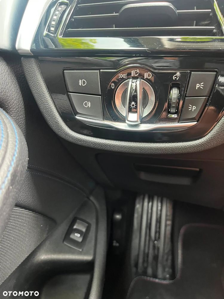 BMW Seria 5 520d Sport Line - 13