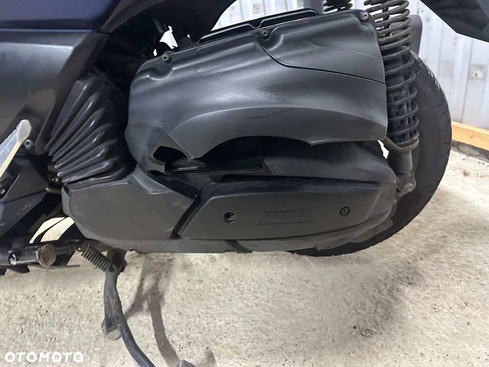 Yamaha X-max - 5