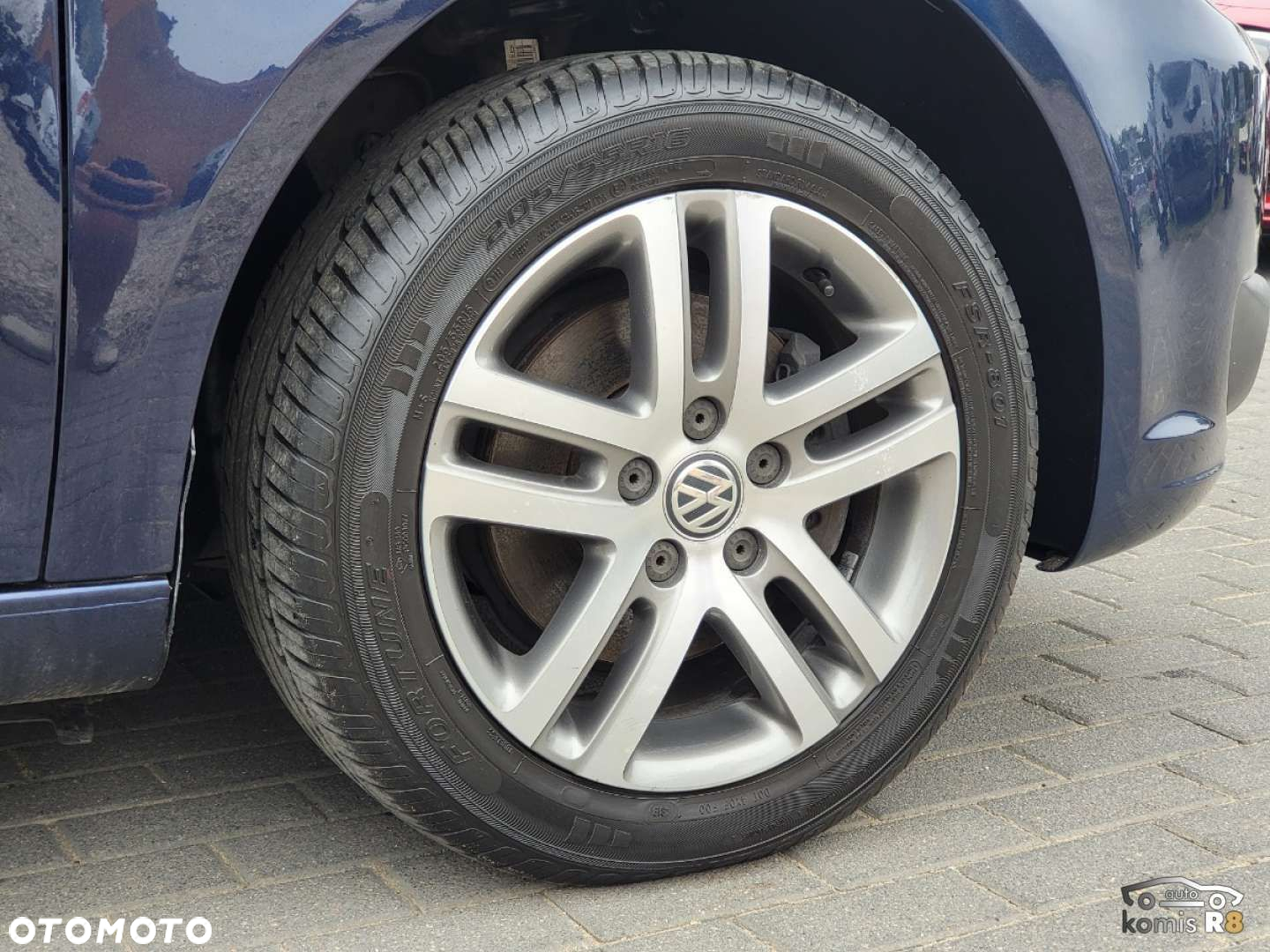Volkswagen Touran - 10