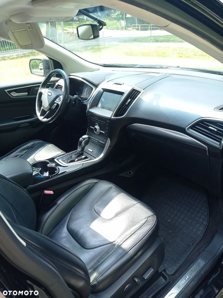 Ford Edge - 11