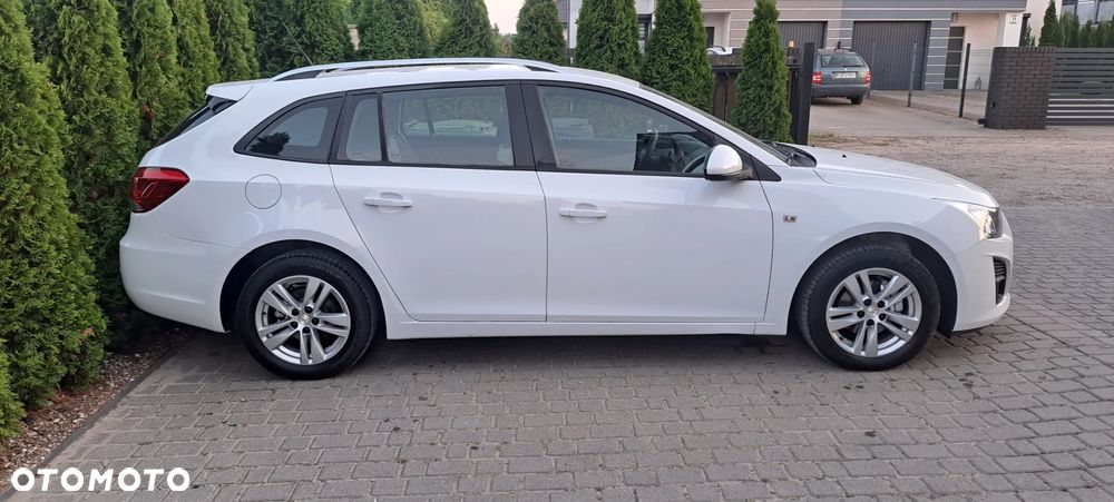 Chevrolet Cruze Station Wagon 1.6 LS+ - 4