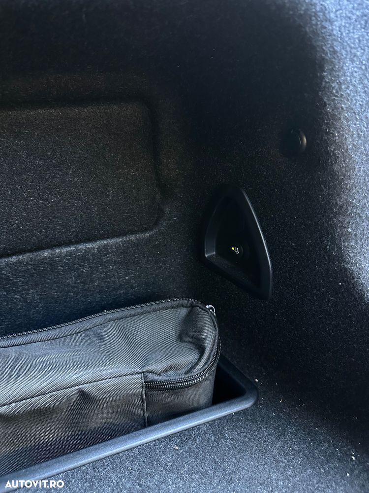 BMW Seria 3 320d Aut. - 8