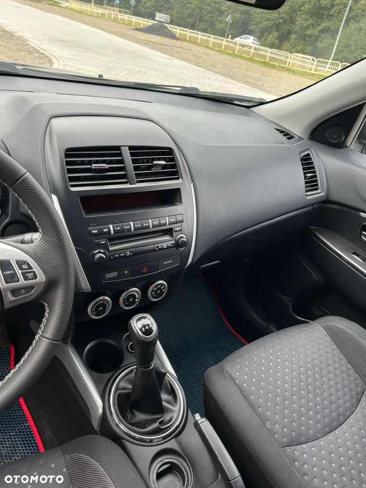 Mitsubishi ASX - 12
