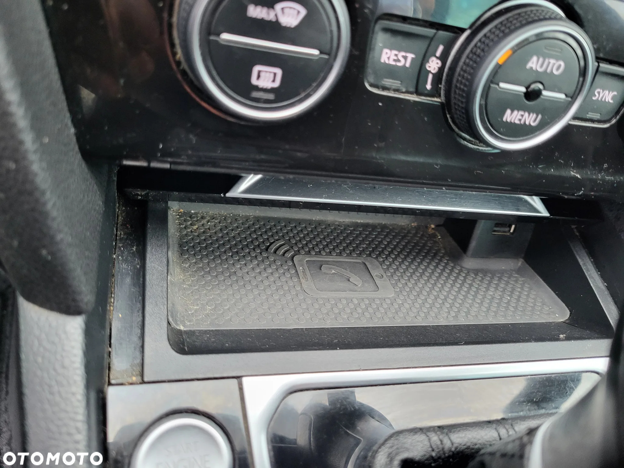 Volkswagen Passat - 24