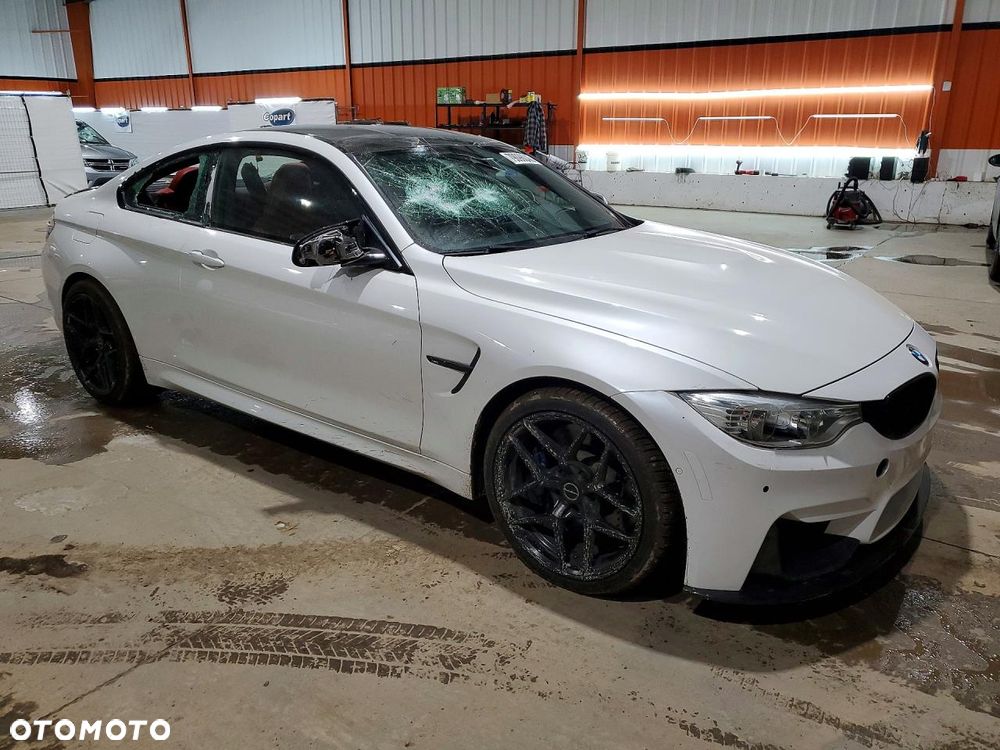 BMW M4 - 5