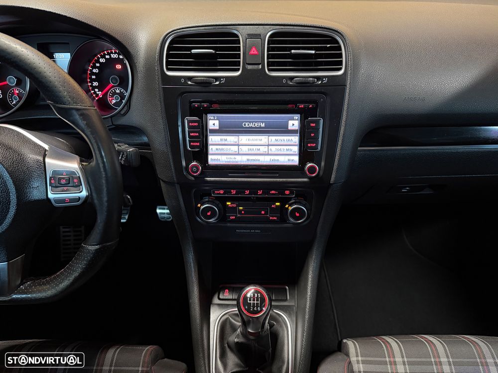 VW Golf 2.0 GTI - 16