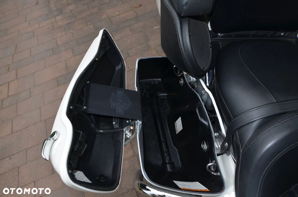 Harley-Davidson FLHTCU Ultra - 23