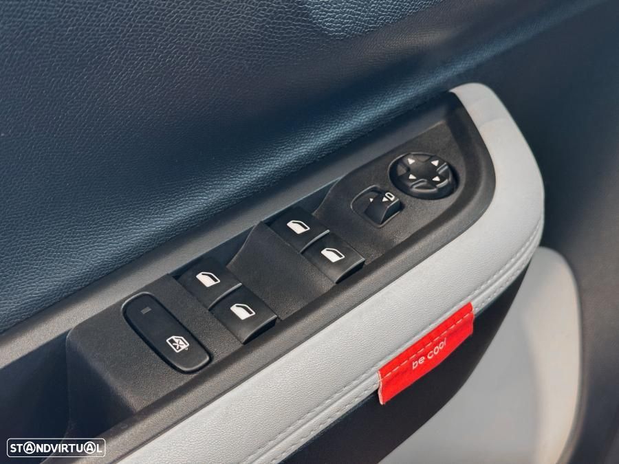 Citroën e-C3 44 kWh Autonomia Conforto Max - 33