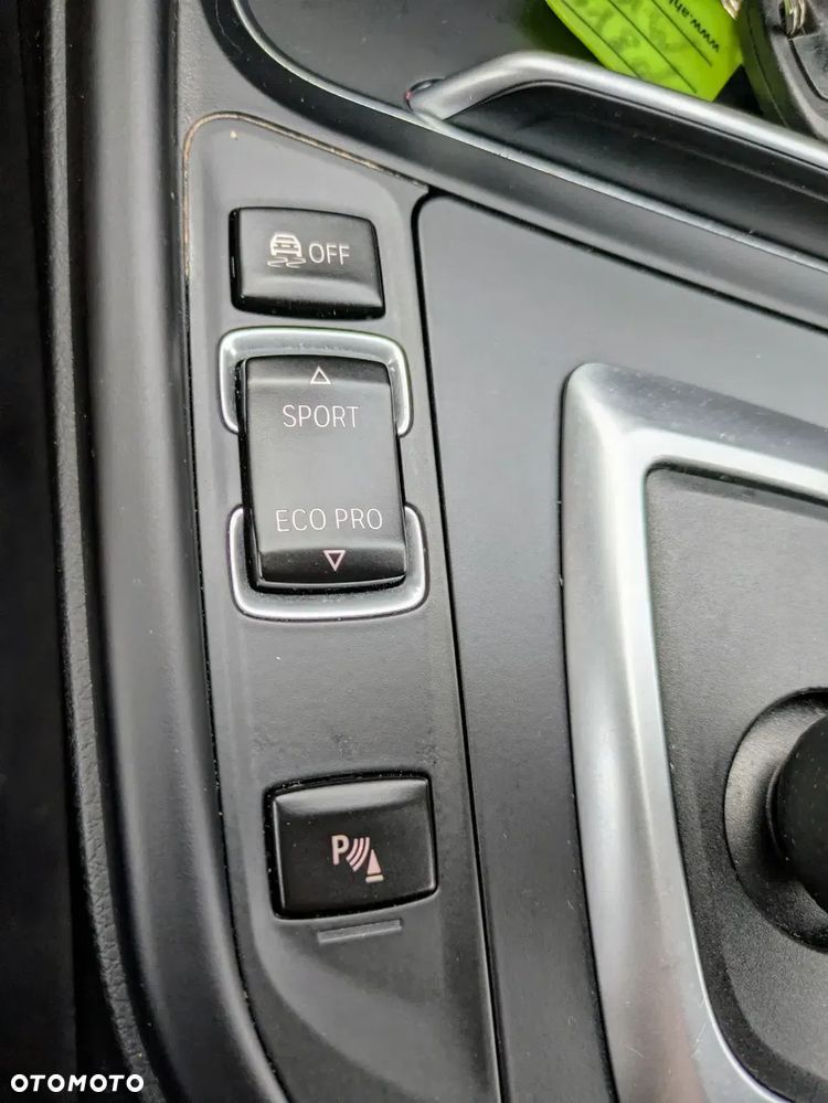 BMW Seria 3 318d - 35