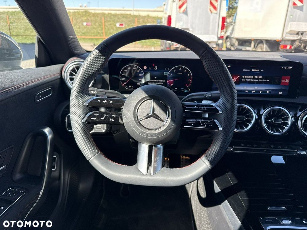 Mercedes-Benz CLA 200 mHEV AMG Line 7G-DCT - 25