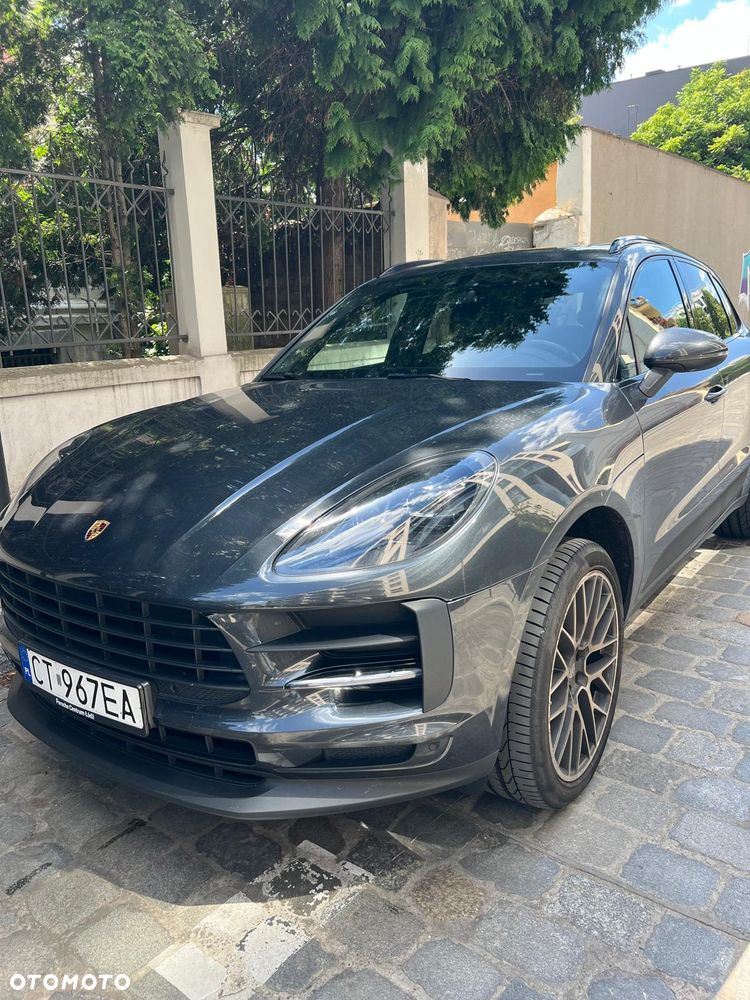 Porsche Macan - 1