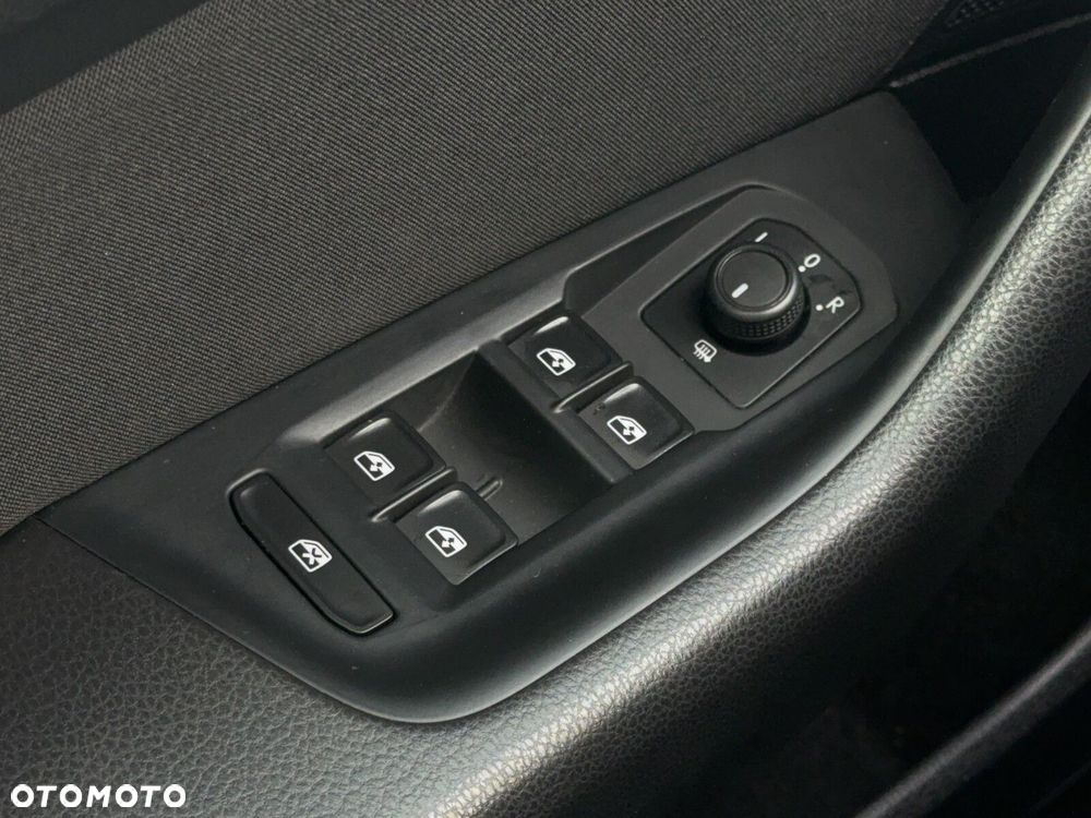 Volkswagen Passat - 29