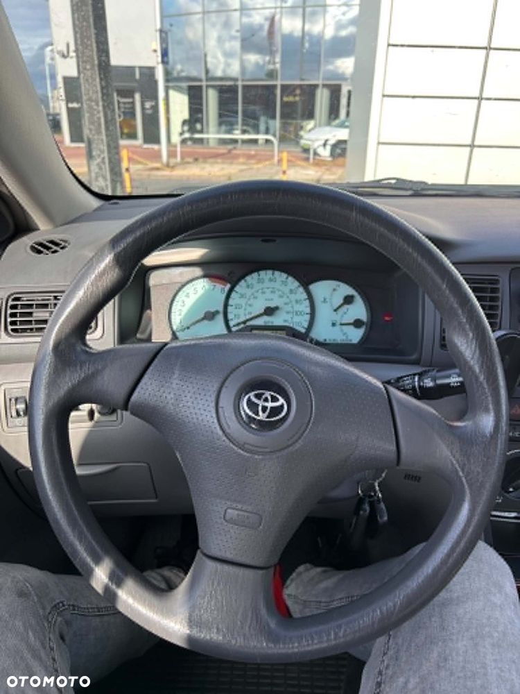 Toyota Corolla - 5
