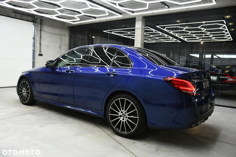 Mercedes-Benz Klasa C 300 d 4MATIC 9G-TRONIC - 11