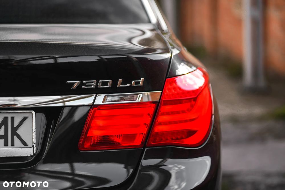 BMW Seria 7 730d L - 12