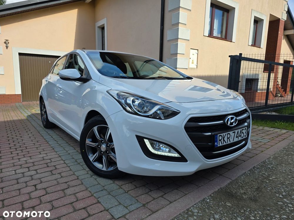 Hyundai i30 blue 1.6 GDI YES Gold - 2