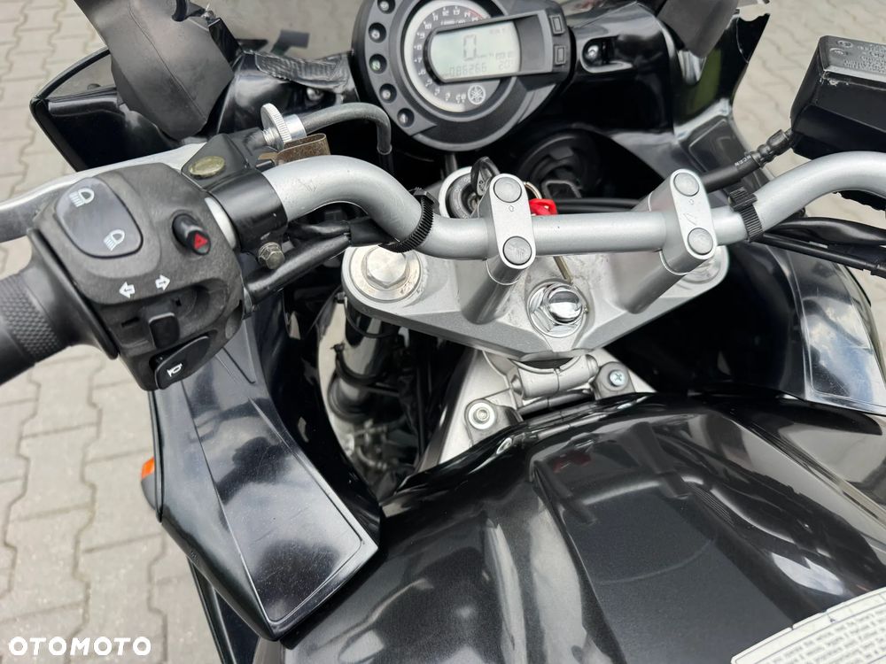 Yamaha FZ6 - 30