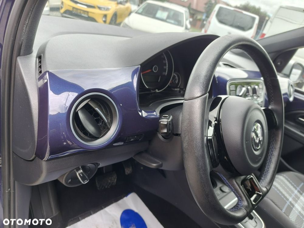 Volkswagen up! - 13