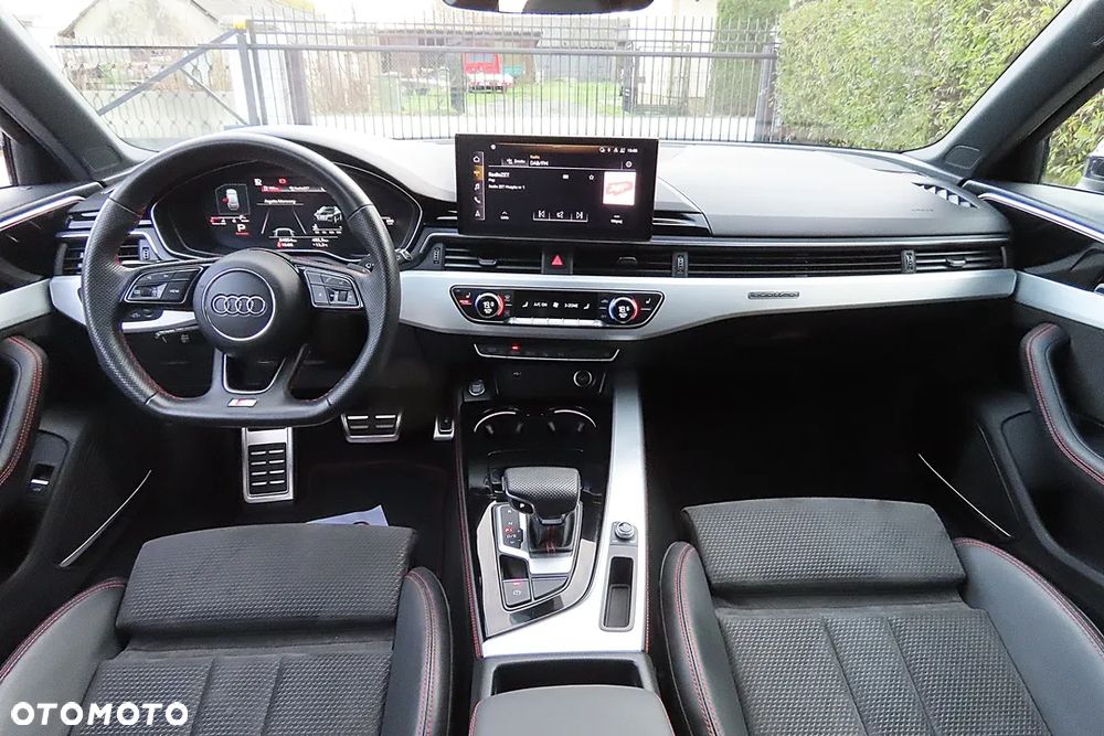 Audi A4 Avant 40 TDI quattro S tronic S line - 40